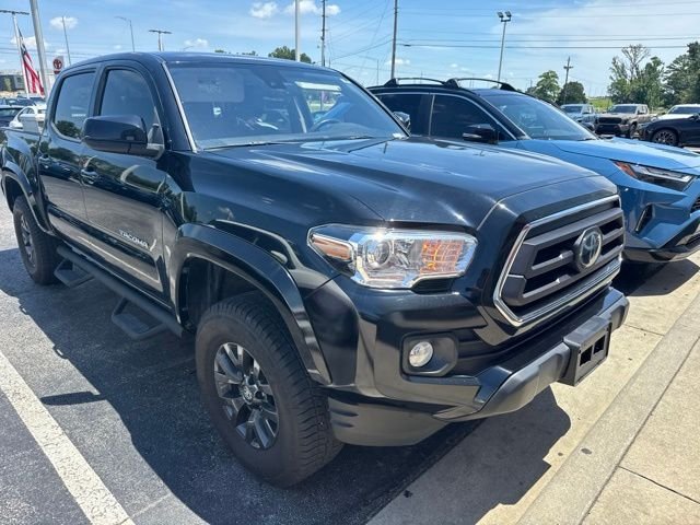 Used 2022 Black Toyota SR5 image 3