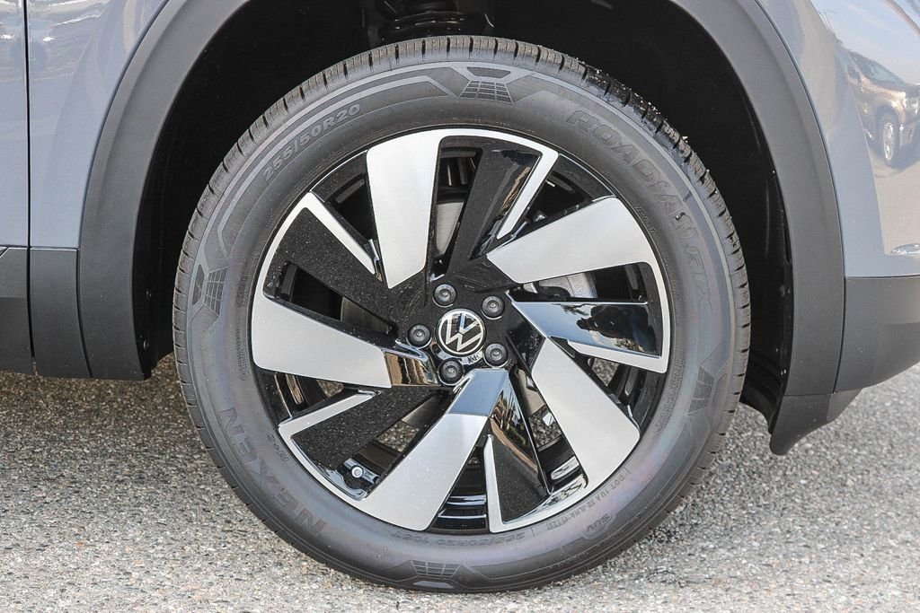 New 2026 Gray Volkswagen 2.0T SE w/Technology image 11