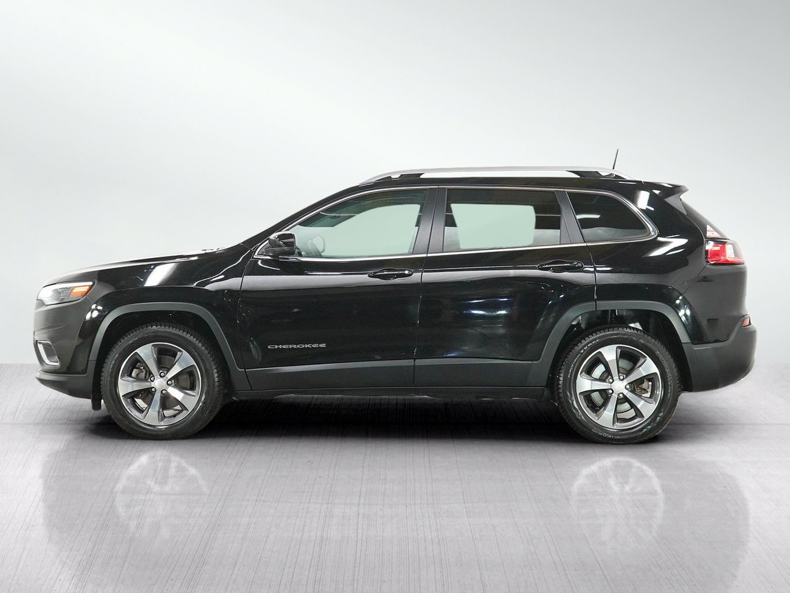 Used 2020 Jeep Cherokee Limited with VIN 1C4PJMDX8LD558962 for sale in South Saint Paul, Minnesota