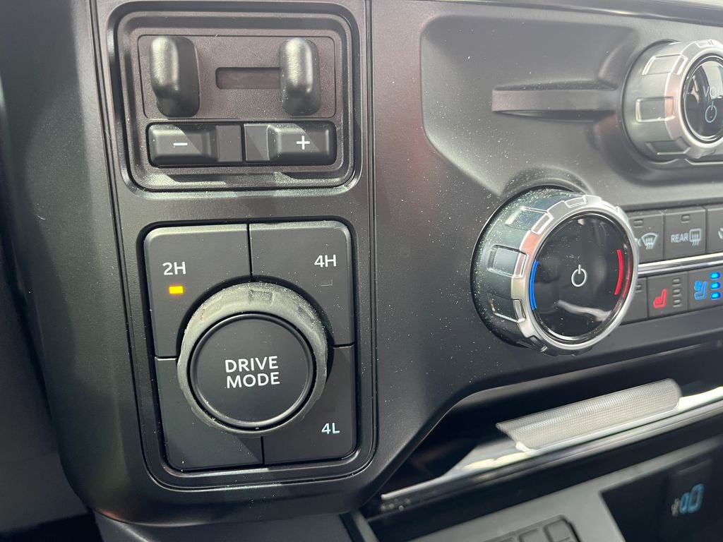 Used 2024 Oxford White Ford Lariat image 26
