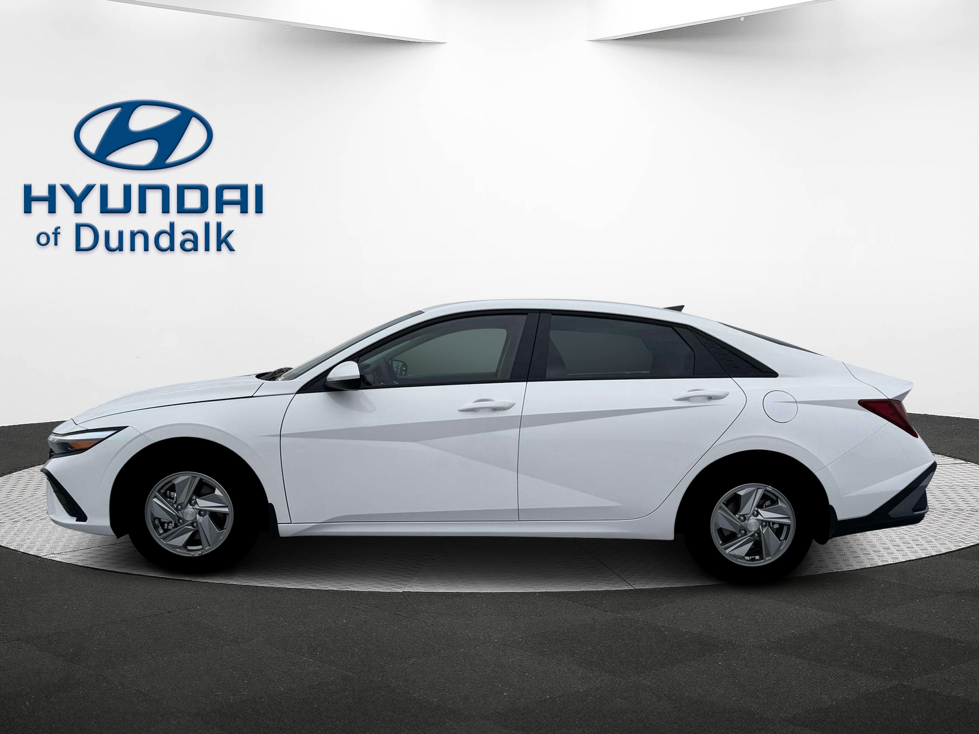 New 2026 White Hyundai SE image 15