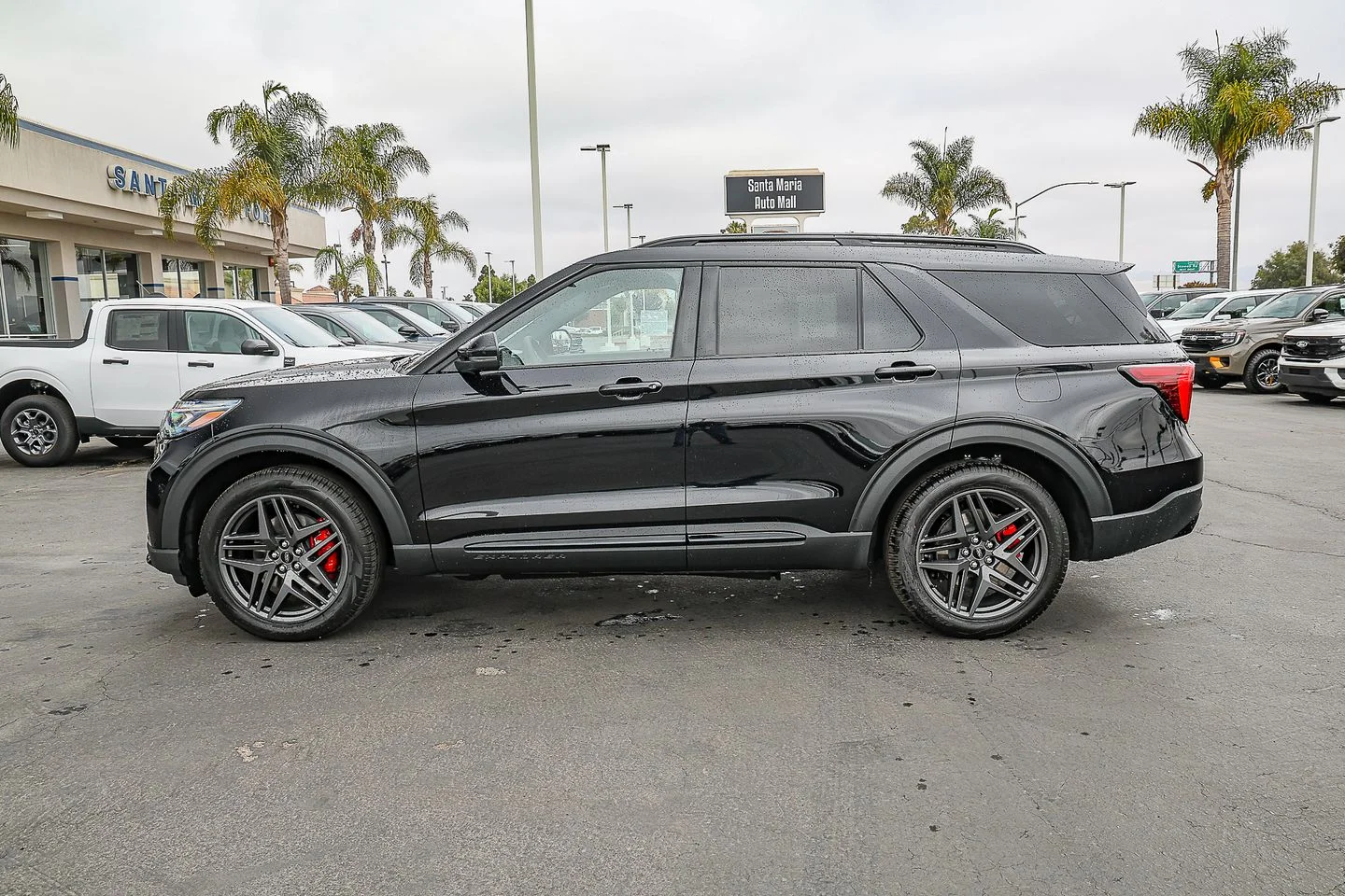 New 2026 Agate Black Metallic Ford ST image 7