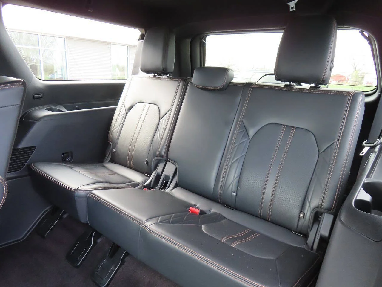 Used 2023 Agate Black Ford Platinum 4x4 4dr SUV image 12