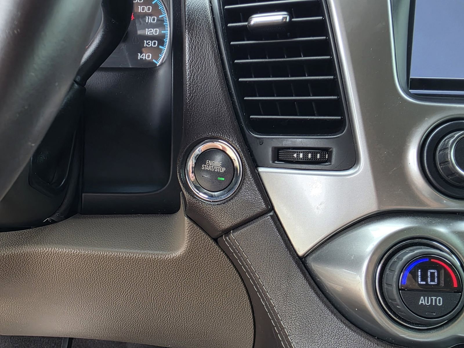Used 2017 SUMMIT WHITE Chevrolet Premier image 16