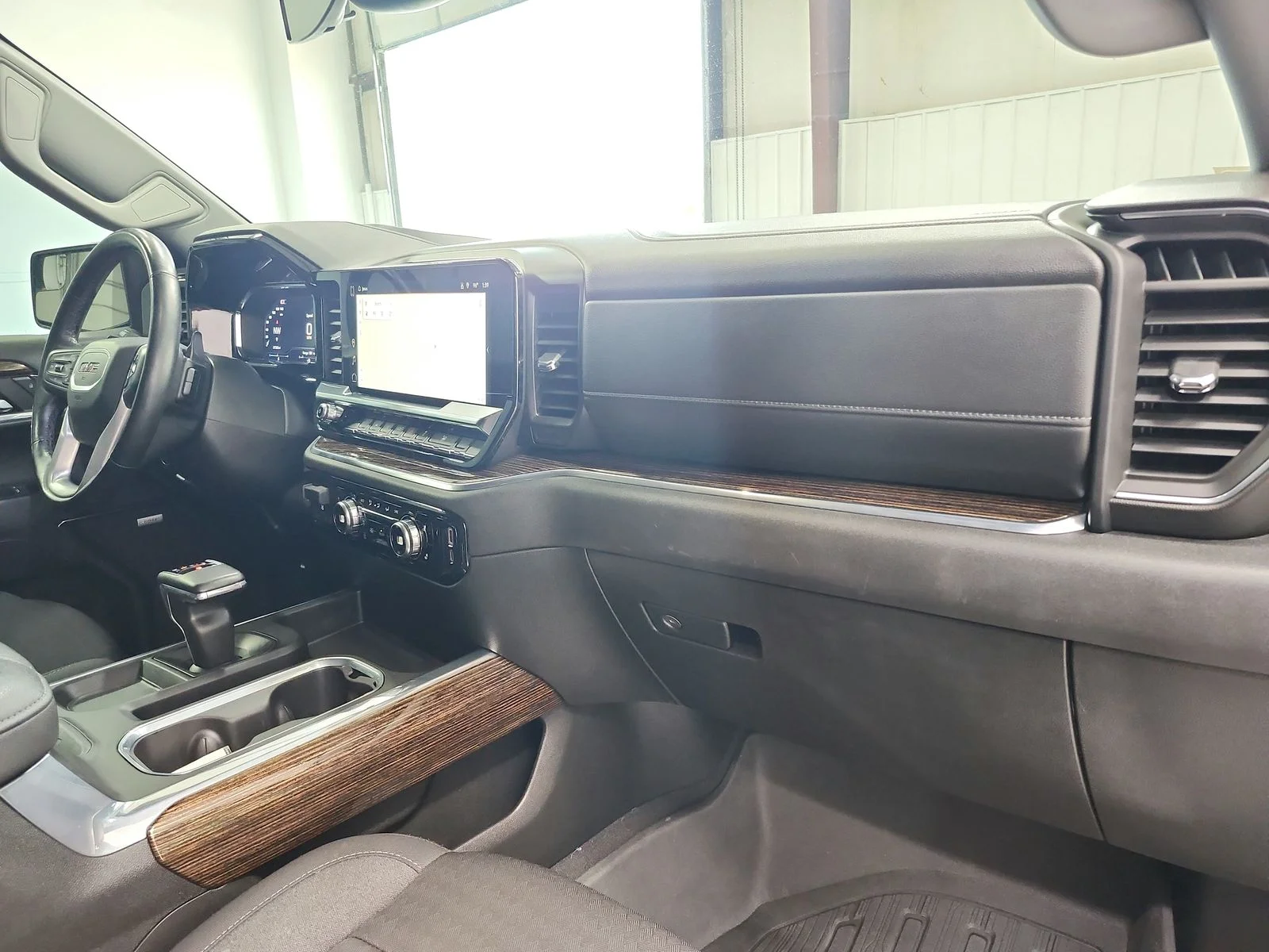 Used 2024 Gray GMC Elevation image 39