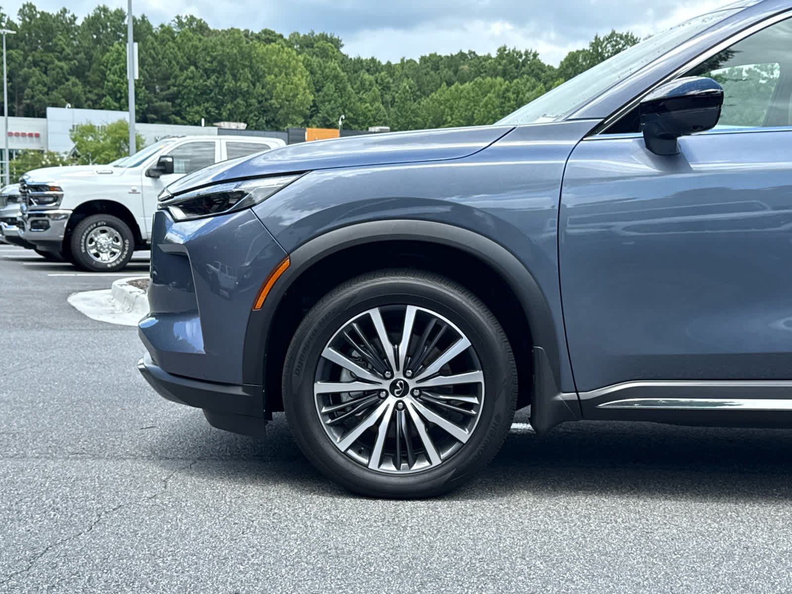 Used 2025 Moonbow Blue INFINITI SENSORY image 11