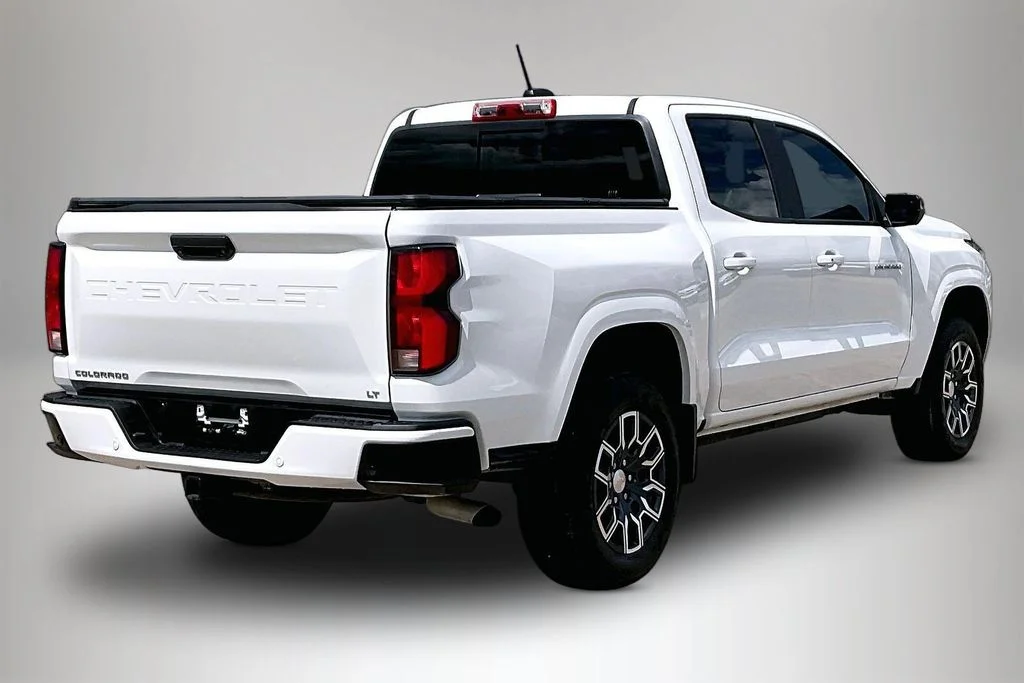 Used 2024 White Chevrolet LT image 5