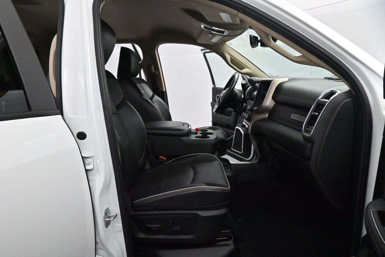 Used 2022 Bright White Clearcoat Ram Laramie image 31
