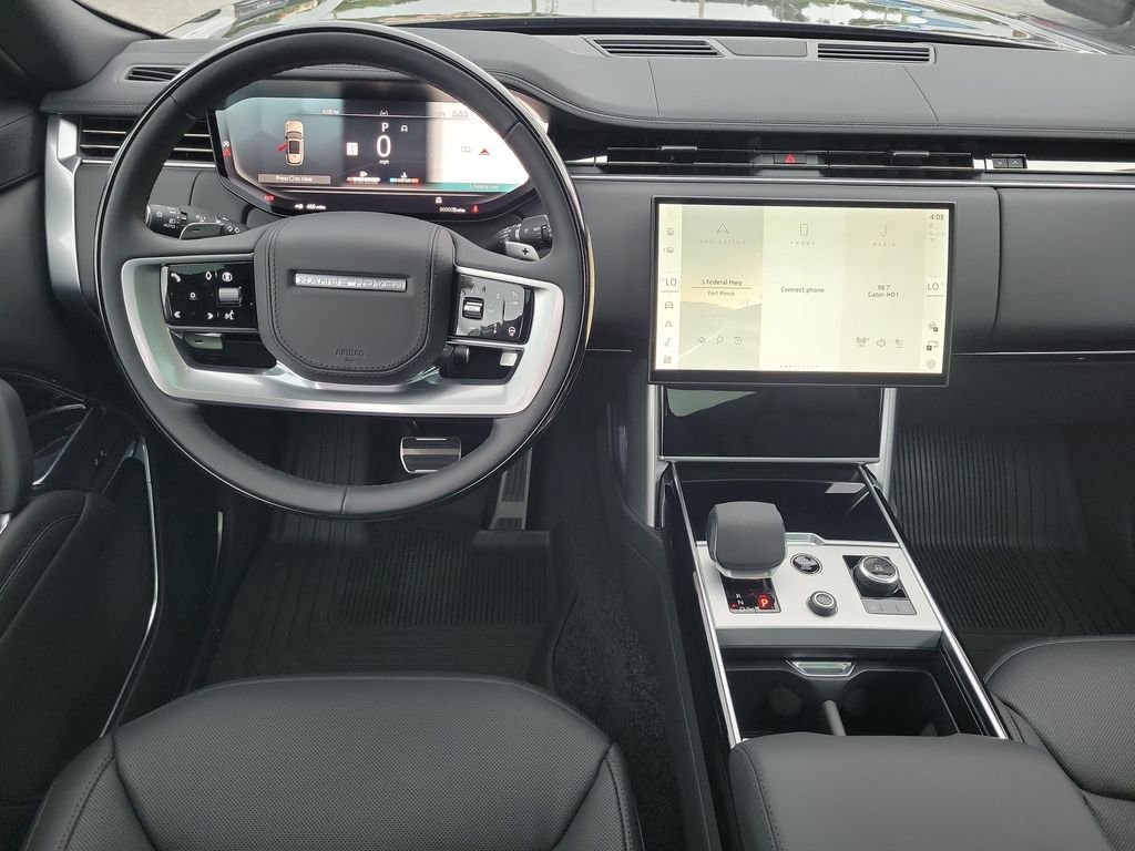 New 2027 Santorini Black Land Rover SE image 18