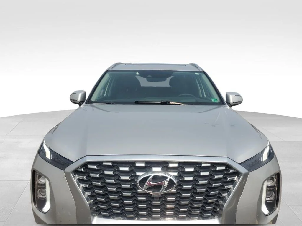 Used 2022 Silver Hyundai Limited image 10