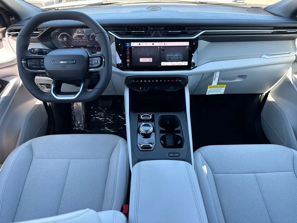 New 2026 White Jeep Laredo image 20