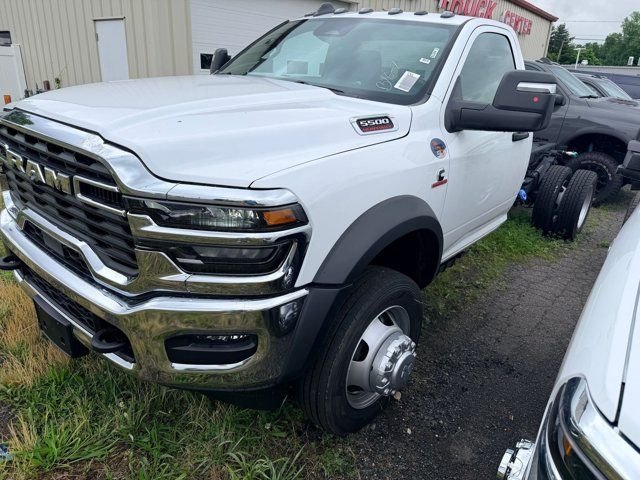 New 2026 Bright White Clear-Coat Exterior Paint RAM Tradesman image 3