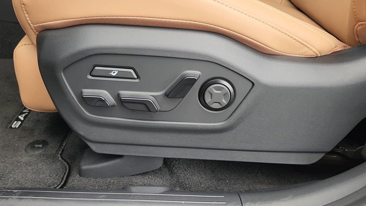 New 2027 Earthy Brass Matte Hyundai Calligraphy AWD image 8