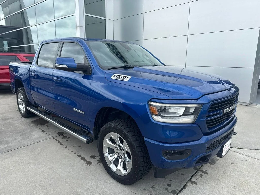 2019 RAM 1500 Big Horn/Lone Star 4x4 Crew Cab 5'7's photo
