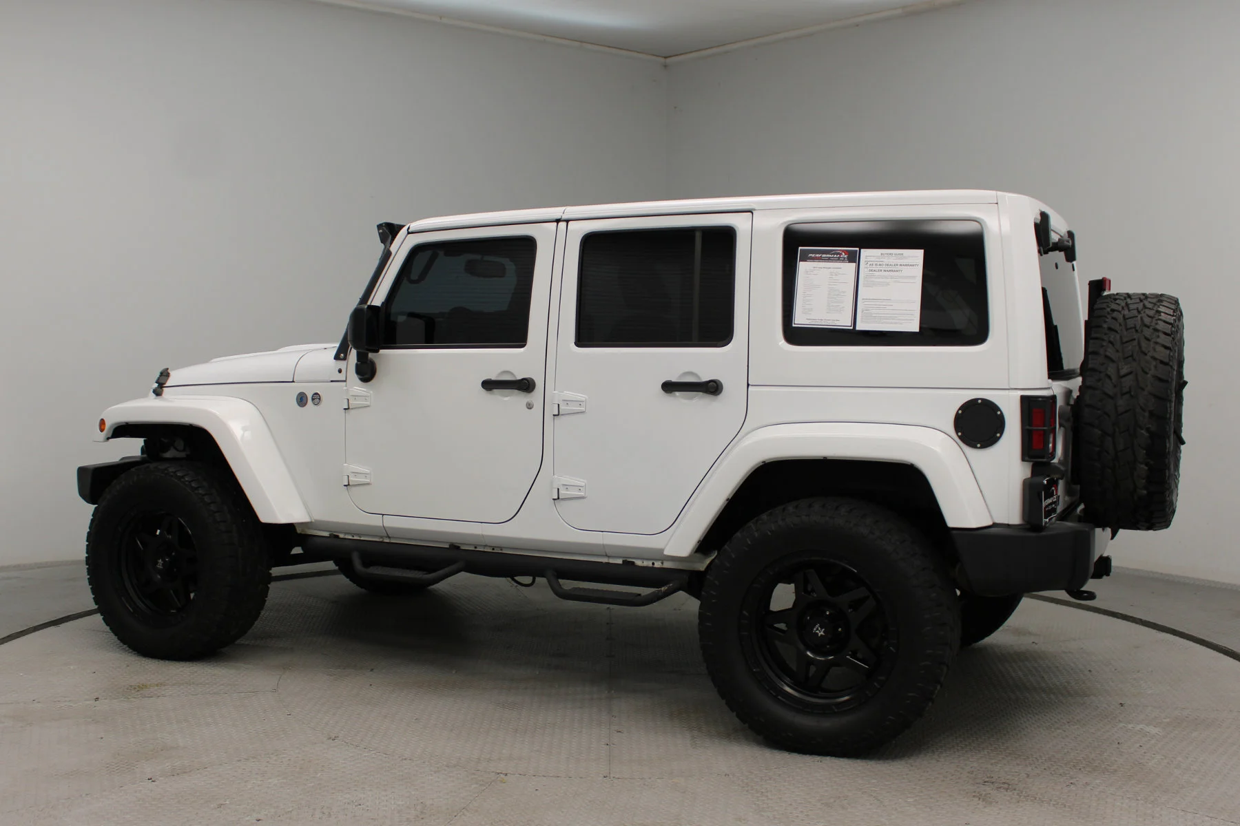 Used 2015 Bright White Clearcoat Jeep 4WD 4dr Altitude image 28