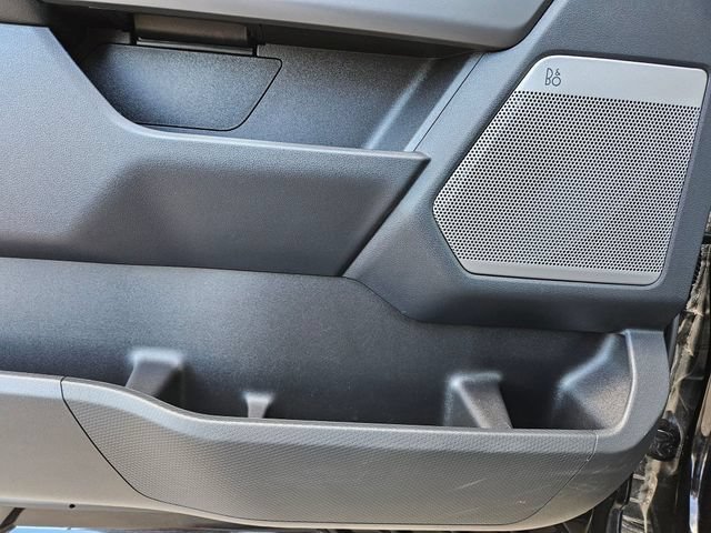 Used 2025 Black Metallic Ford LARIAT image 14