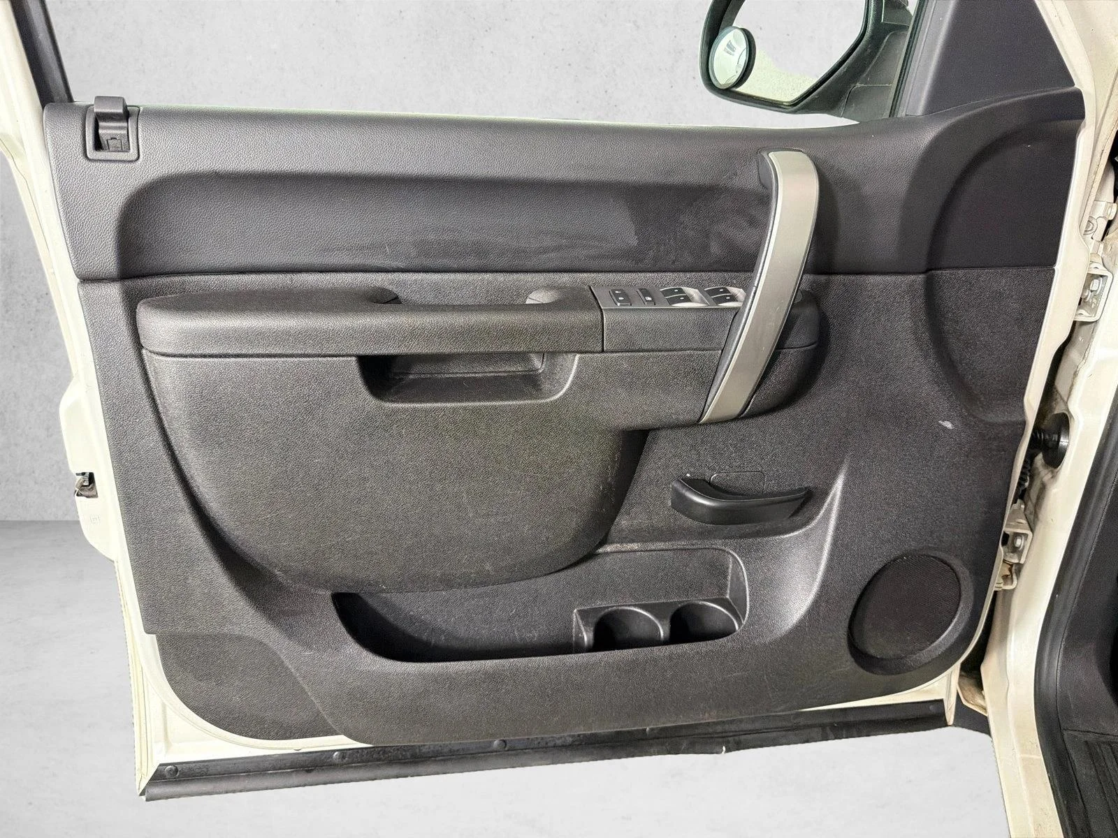 Used 2011 Beige Chevrolet LT image 9