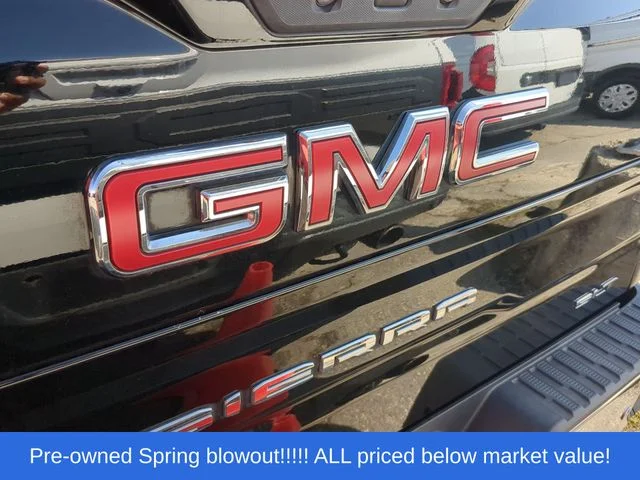 Used 2020 Black GMC SLT image 11