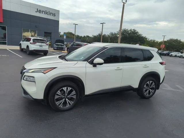 Used 2021 White Nissan SV image 13