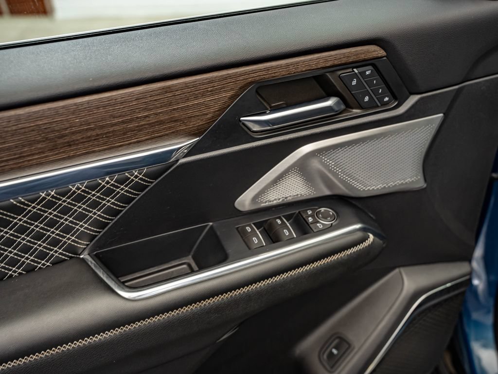 2024 GMC Acadia Denali - Photo 18