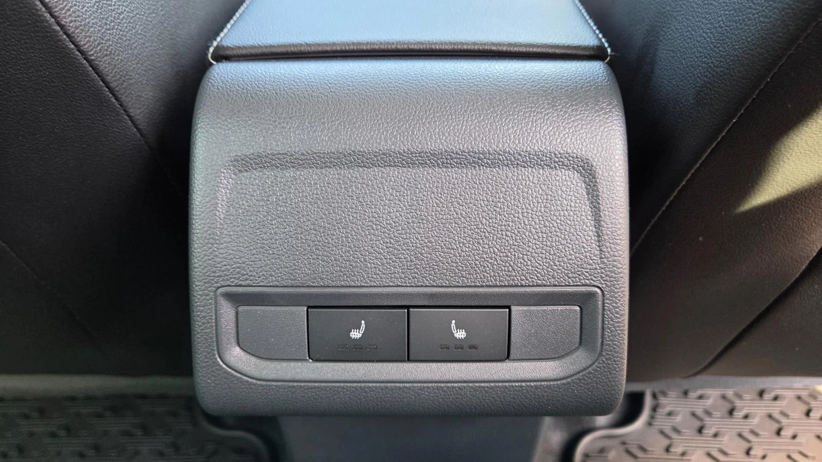 New 2026 Deep Black Pearl Volkswagen SEL image 52