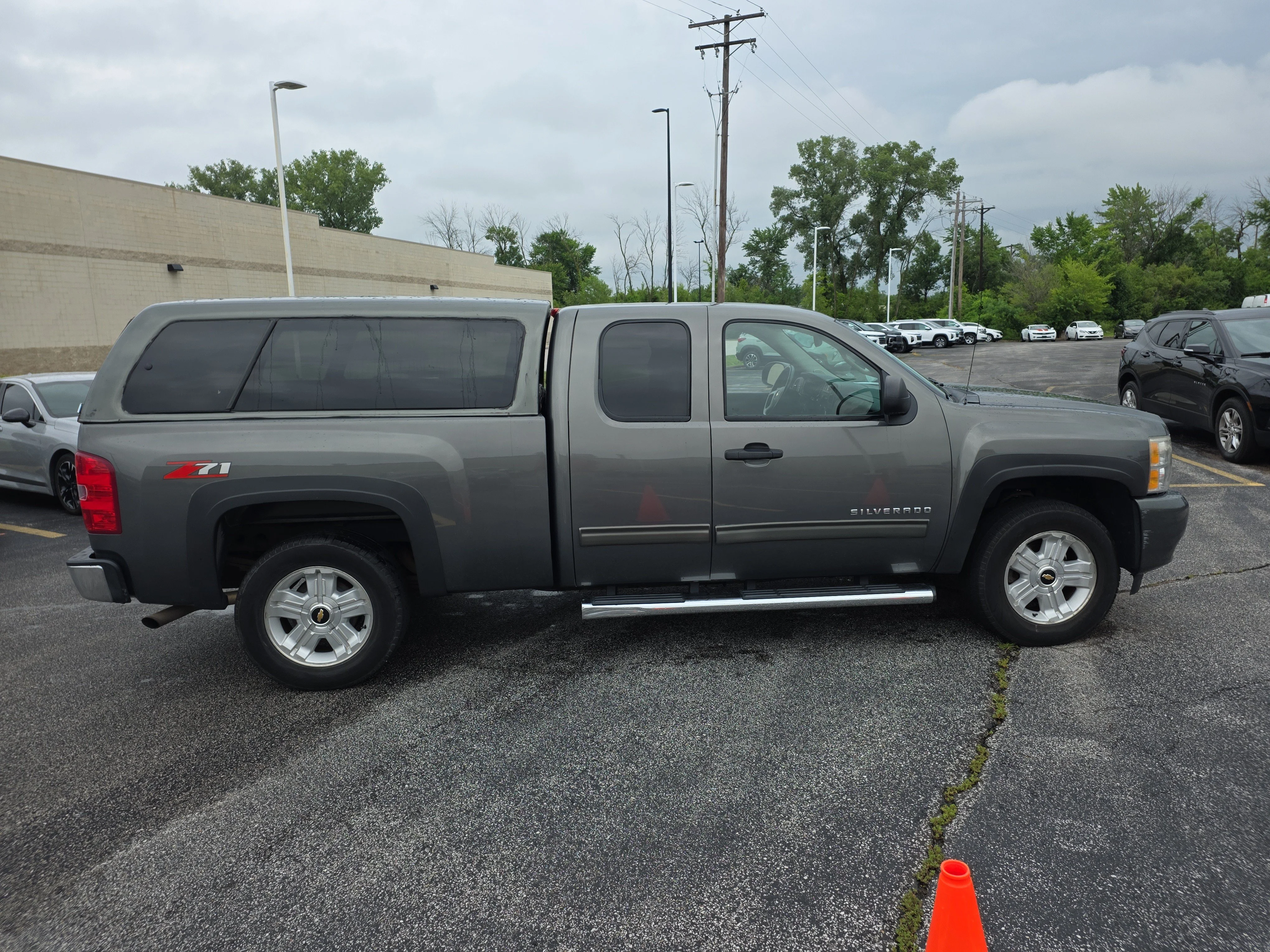 Used 2011 Steel Green Metallic Chevrolet LT image 3