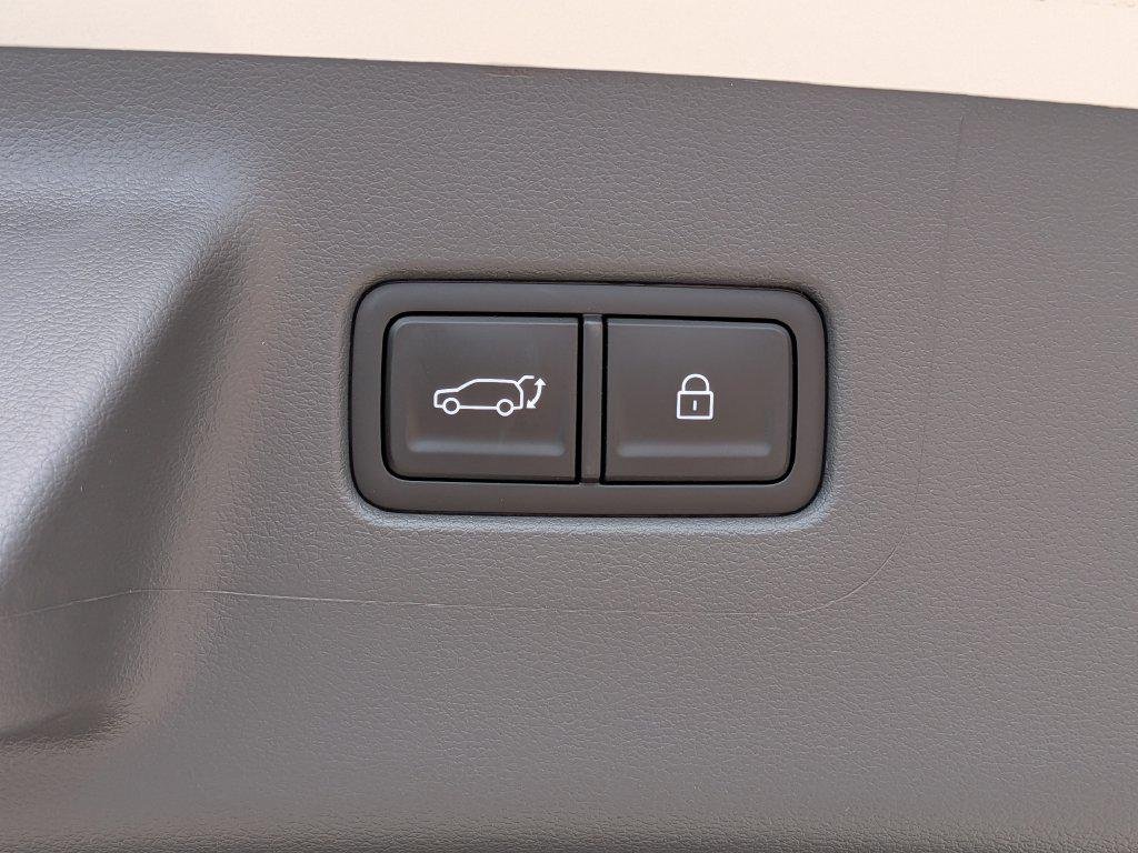 New 2027 White Hyundai Limited FWD image 14
