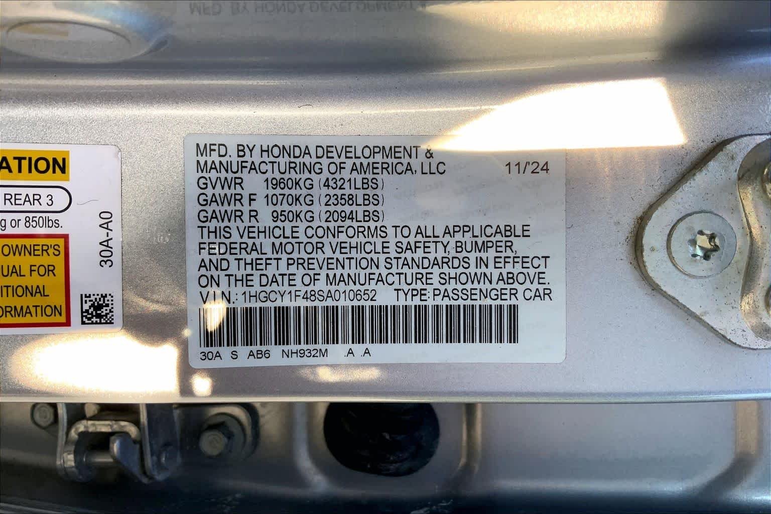 Used 2025 Solar Silver Metallic Honda SE image 31