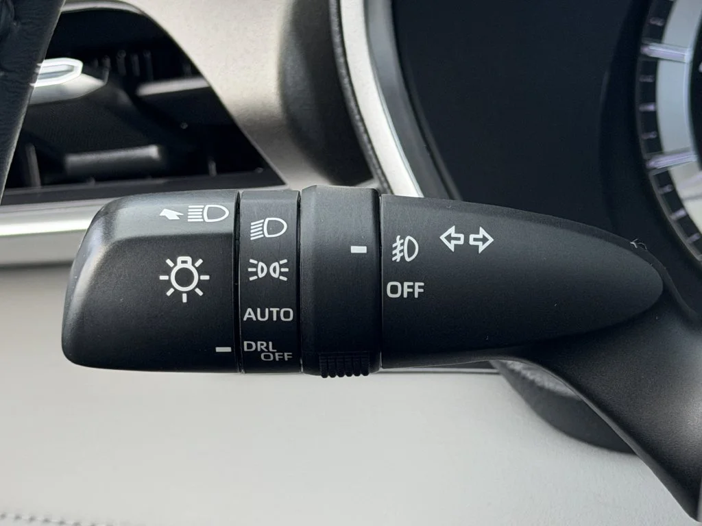 Used 2022  Toyota XLE image 22