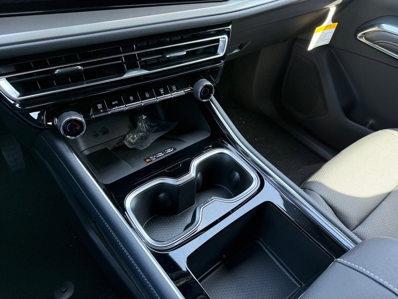 New 2026 Summit White Chevrolet FWD LT image 13