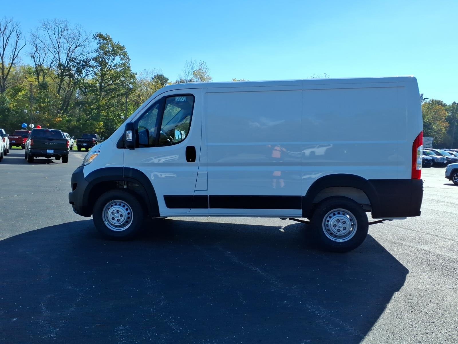 New 2027 Bright White Clearcoat RAM Tradesman image 4