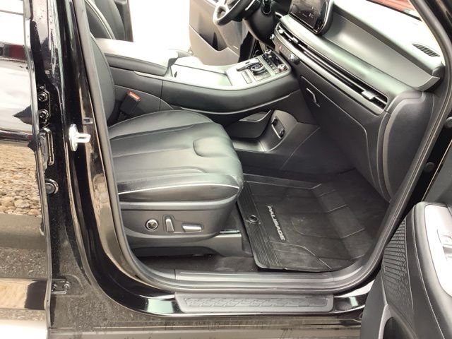 Certified Used 2024 Abyss Black Hyundai SEL image 15