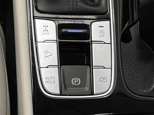 Used 2023 Shimmering Silver Hyundai SEL image 17