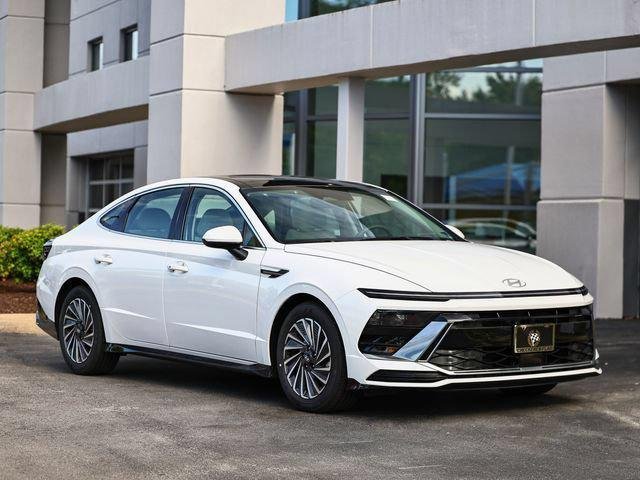 2026 Hyundai SONATA HYBRID SEL