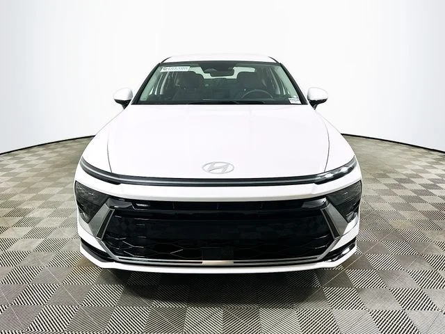 New 2026 White Hyundai SEL Sport image 8