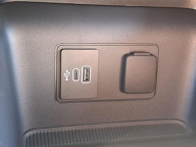 New 2026 Carbonized Gray Metallic Ford ST-Line image 36