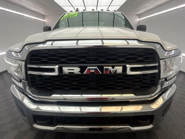 Used 2022 White Ram Tradesman image 2