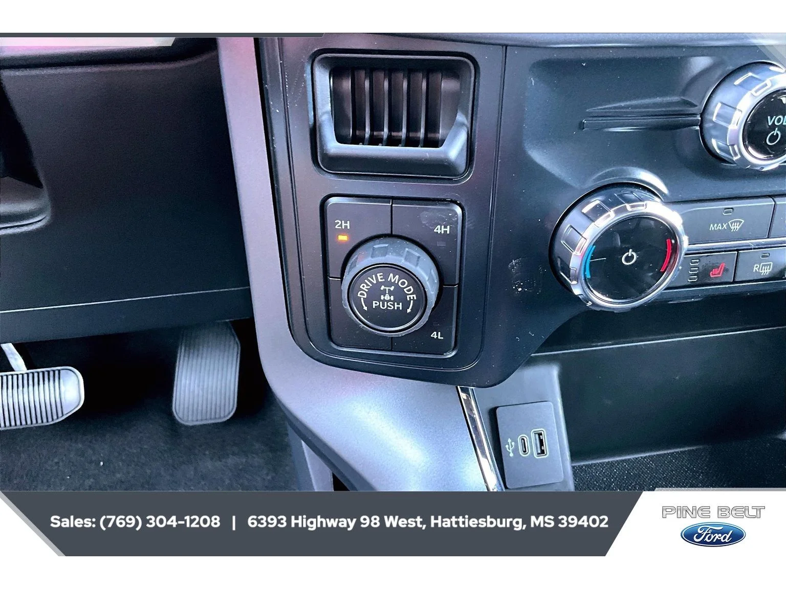 New 2026 Iconic Silver Metallic Ford XLT image 23
