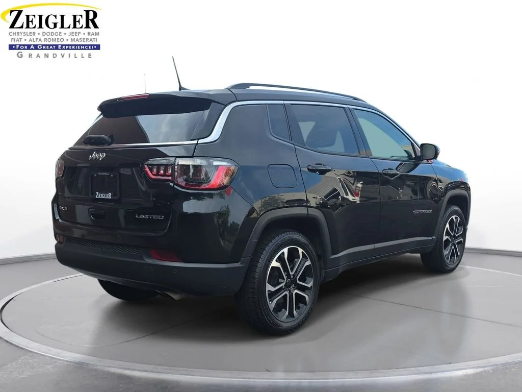 Used 2022 Black Jeep Limited image 5