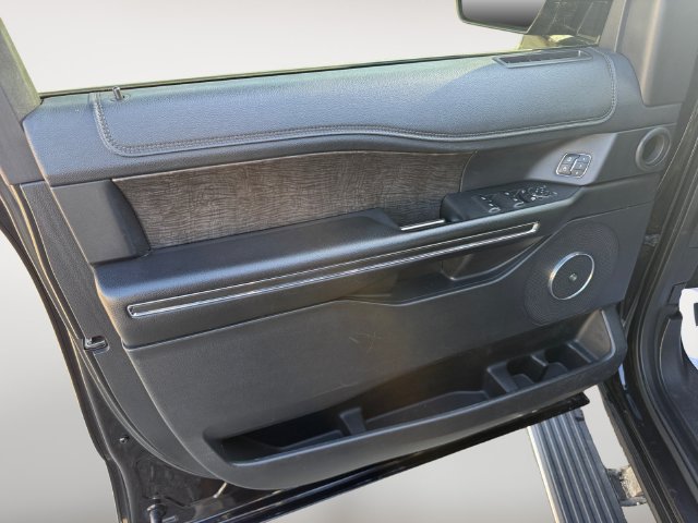 Used 2019 Black Metallic Ford Limited image 10