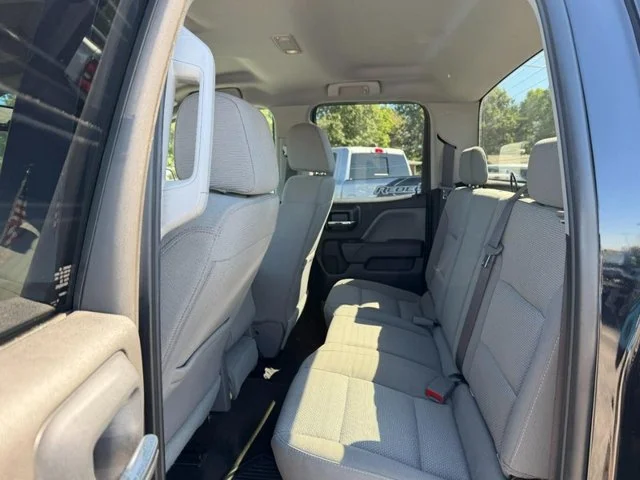 Used 2017 ONYX BLACK GMC NA image 10