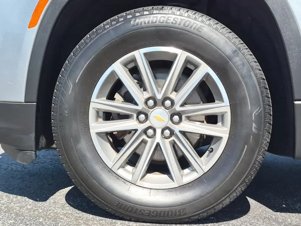 Used 2023 Sterling Gray Metallic Chevrolet LT Cloth image 6