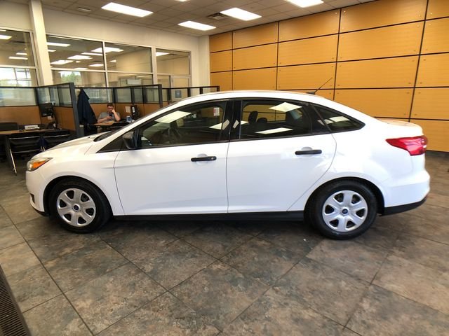 Used 2015 Oxford White Ford S image 4