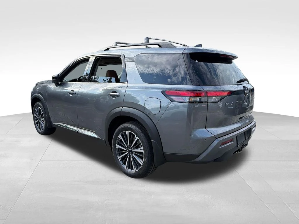 New 2026 Gray Nissan Platinum image 5