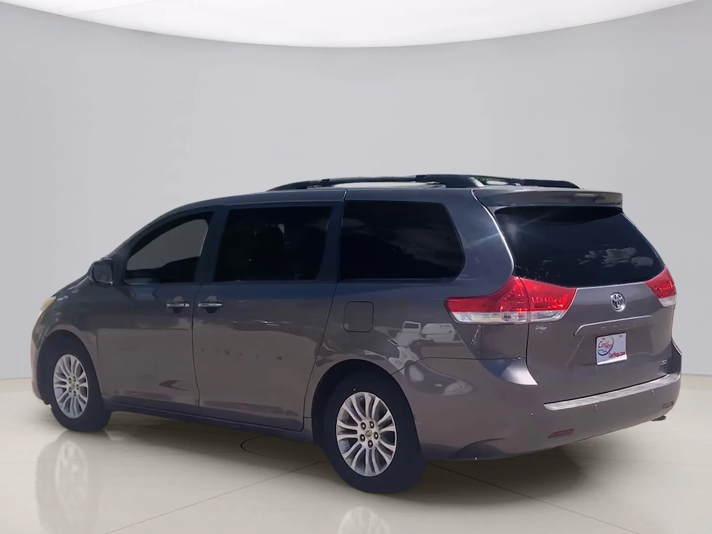 Used 2013 Gray Toyota XLE image 7
