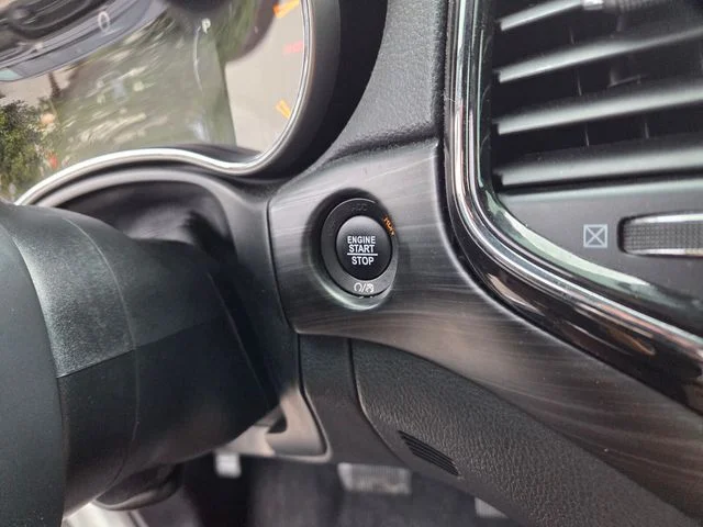 Certified Used 2022 White Jeep Laredo X image 25