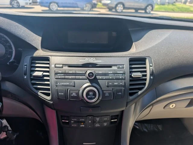 Used 2011 Red Acura 2.4 image 11