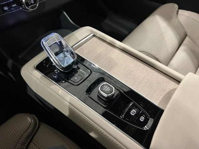 New 2026 Vapour Grey Volvo Ultra image 19