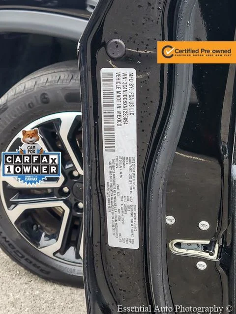 Certified Used 2022 Black Jeep Limited image 14