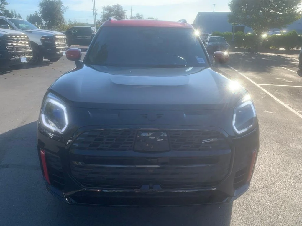 Used 2025 Midnight Black MINI Iconic image 6